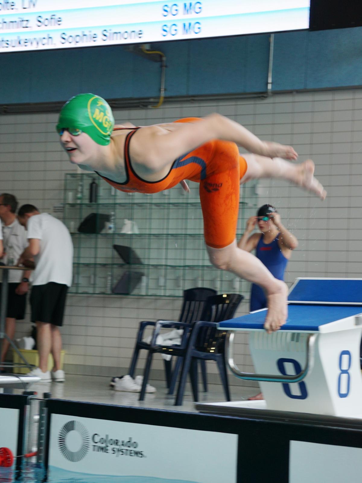 9. Int. NEW Langstreckenmeeting24805e42-c4c1-46fe-8129-1793aa10d9fa