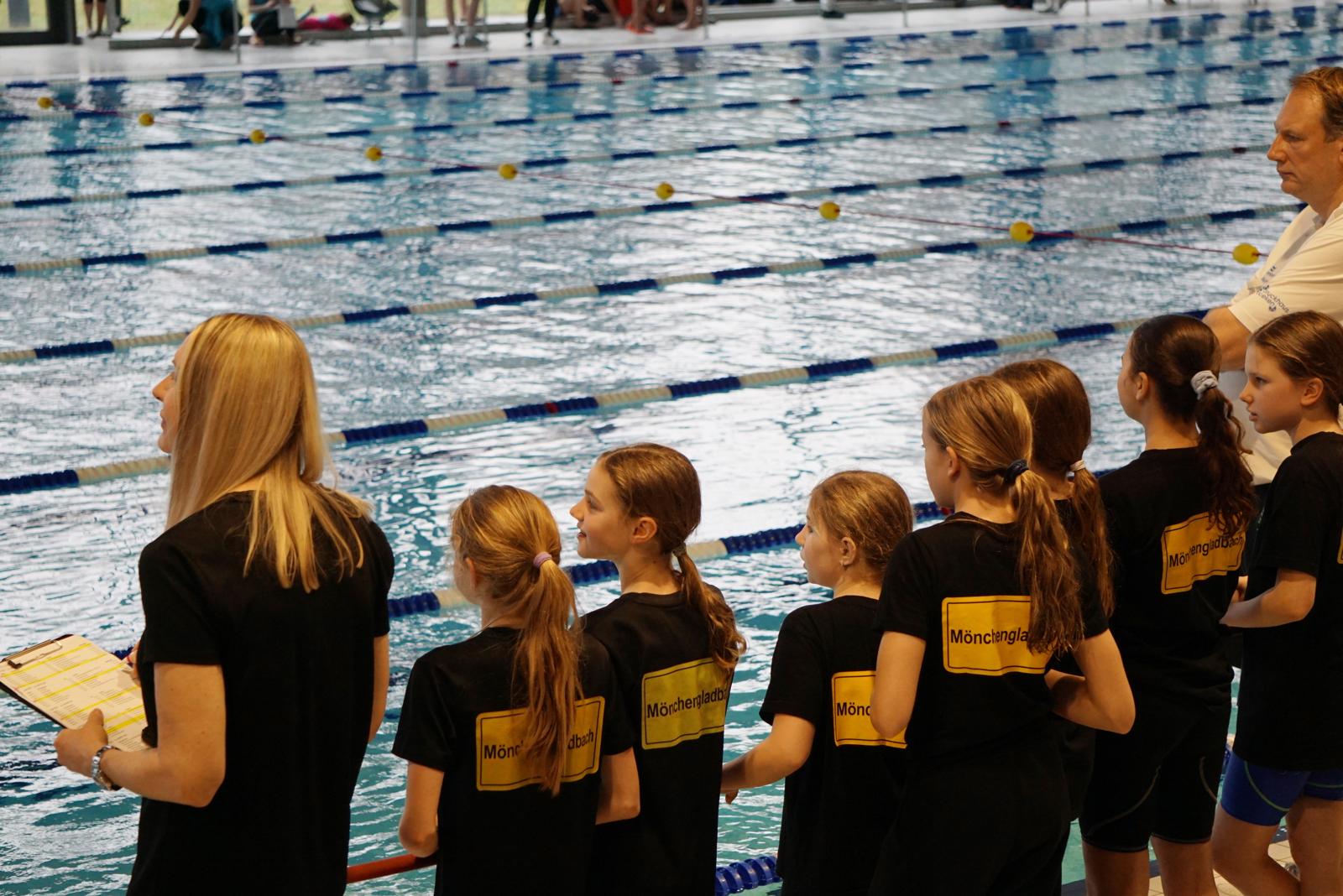 9. Int. NEW Langstreckenmeetingb8c512c1-f4ae-4b16-8997-1c24e1b0fb07