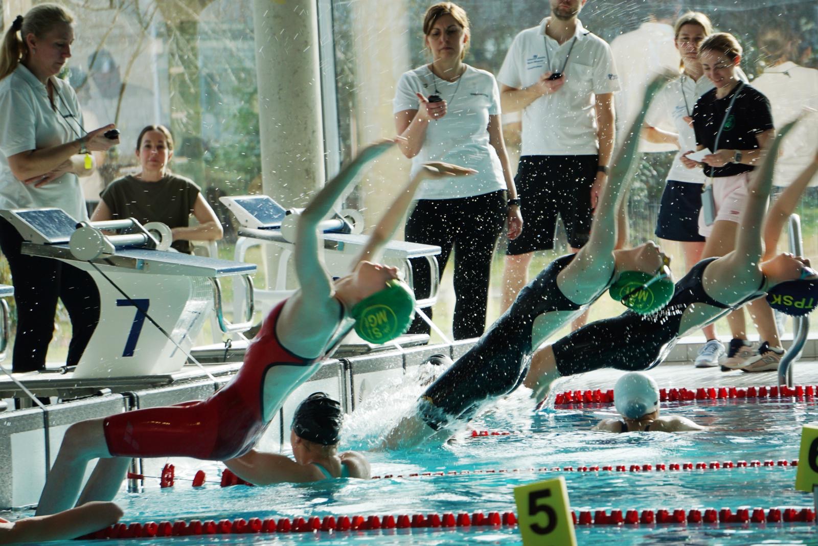 9. Int. NEW Langstreckenmeetingd322de41-a1e6-4b13-8d14-b75a9843745f